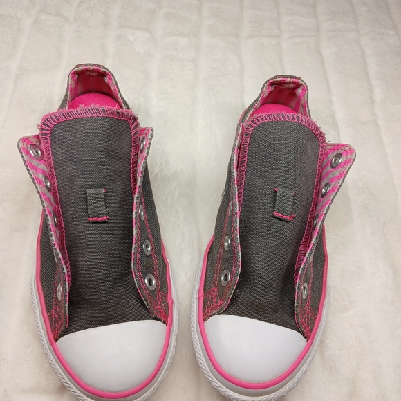 Converse Chuck Taylor All Star kids sneakers Size 2 - Picture 8 of 10